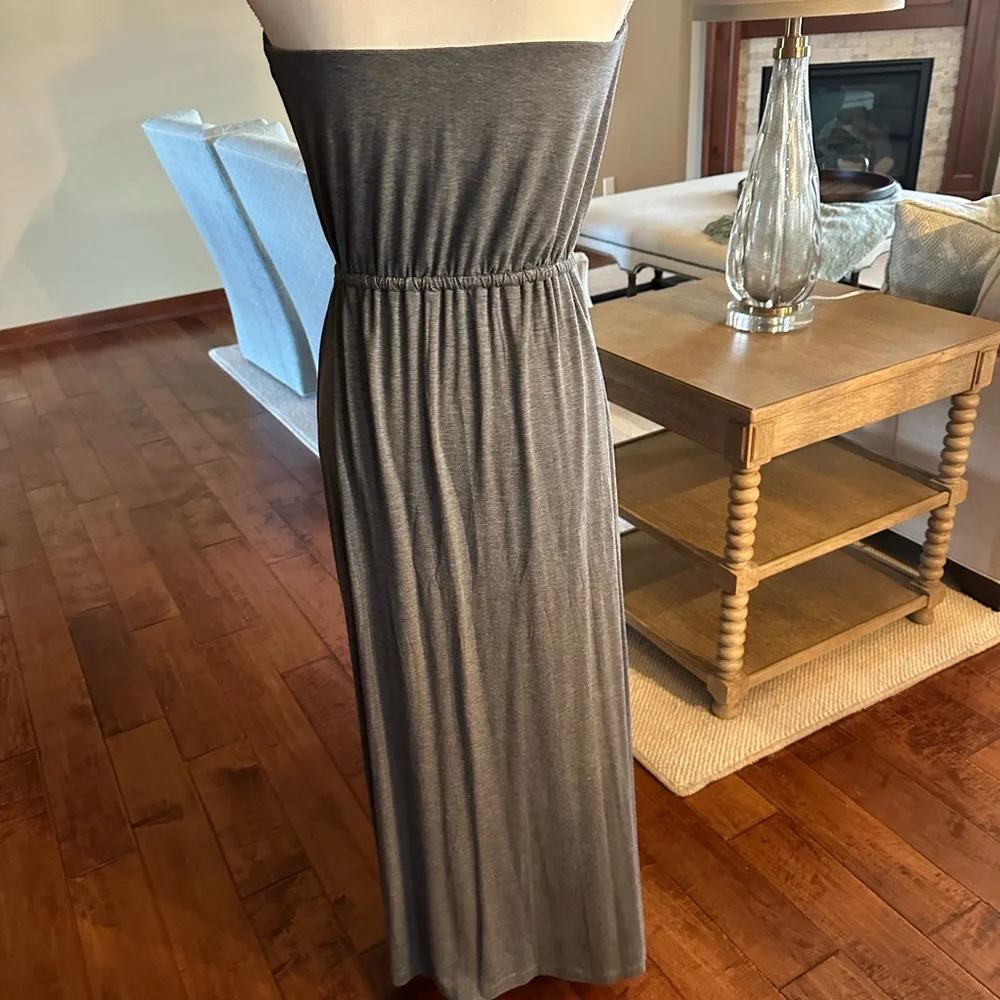 Gray strapless long dress - Picture 3 of 4